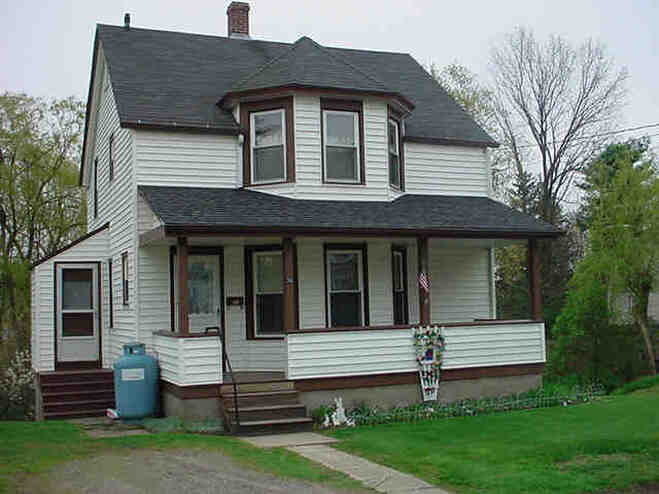 36 Traip Avenue Kittery, Maine 03904